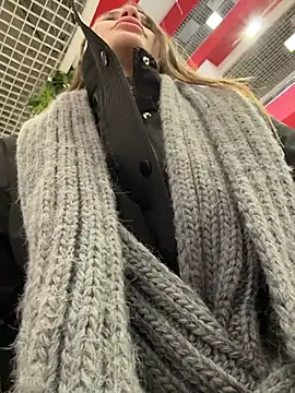 Chat +18 de KishaMur ao vivo