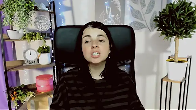 MartaEdams' Live XXX Chat