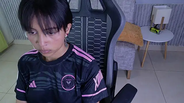 Chat +18 de Abby18_ ao vivo