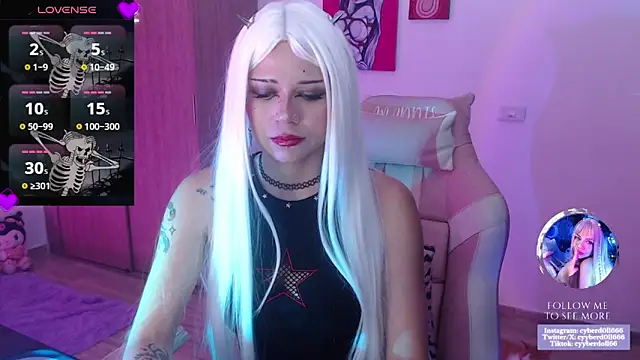 cyberd0ll66 élő XXX-chatje