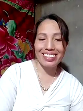 Gummiesu 网络视讯表演