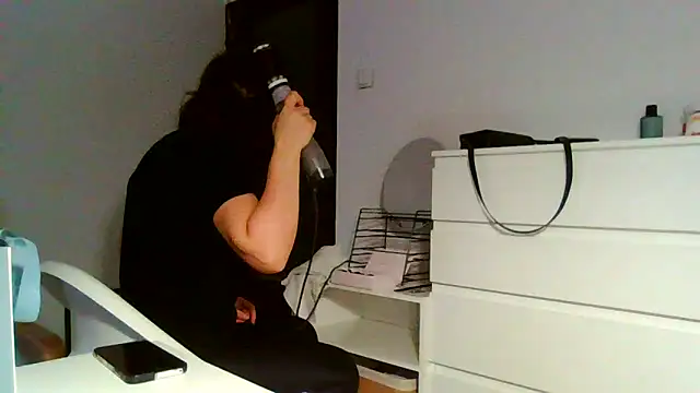 Ms-Lust1- Chat XXX in diretta