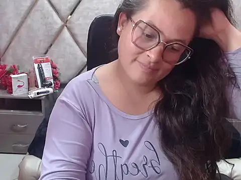 Sarah_Boobs_ Chat XXX in diretta