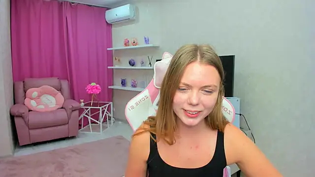 Strawberrye live XXX chat