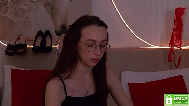 Emily_Simon 라이브 XXX 채팅