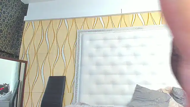 Онлайн чат XXX karissia