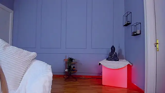 Awww_EllaのライブXXXチャット