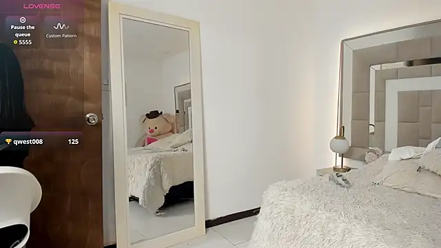 Chat XXX ao vivo de Miacorner_