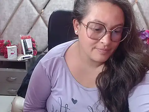 Онлайн чат XXX Sarah_Boobs_