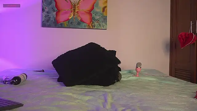 noah_0814: διαδικτυακό σόου στην κάμερα