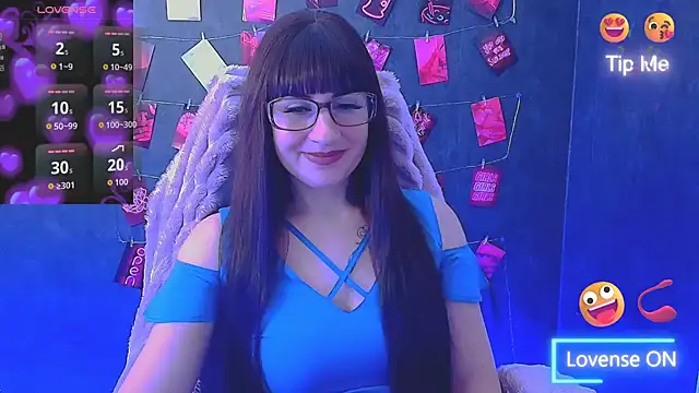 Chatroom XXX en direct de Violla_My