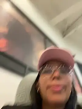 SheenaBrooke: διαδικτυακό σόου στην κάμερα