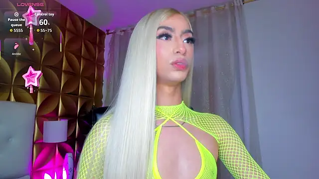 Show de Martina_Sky_ na webcam