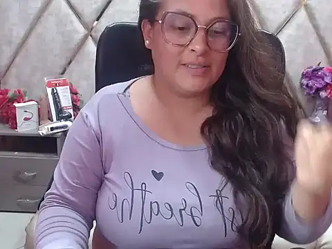 Sarah_Boobs_ Chat XXX live