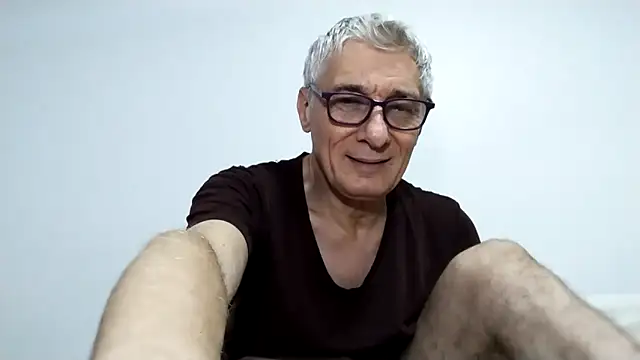 BIGUNCUTHARDCOCK live XXX chat