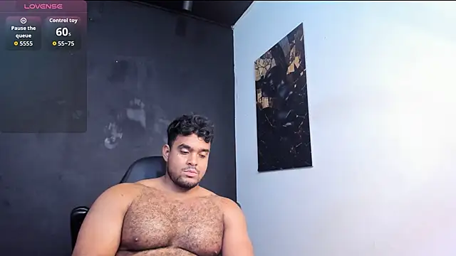 Big_furry_bear13 live XXX chat