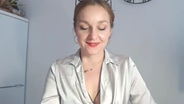 AliciaDesire's Live XXX Chat