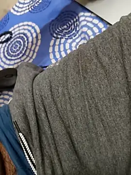 naughtyboy_69 live XXX chat