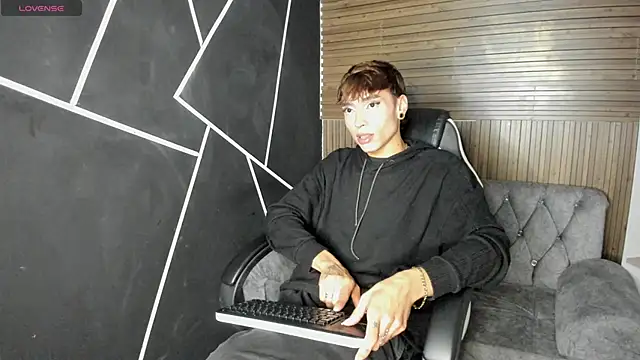 NathanaelFox live XXX chat