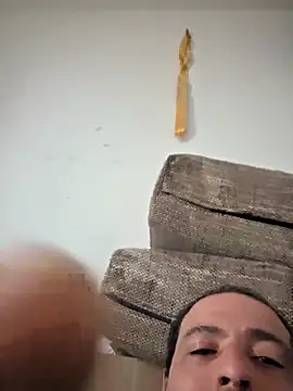 Show modela Youknowmesee na web-kameri