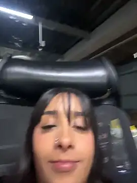 دردشة Aleja_ruizz الجنسية المباشرة