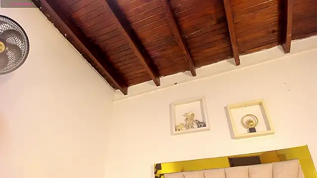 vahiolet_fuentes – Naživo XXX chat