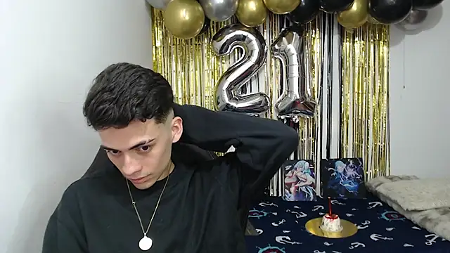 Rimuru17 Chat XXX in diretta