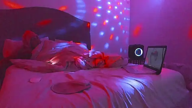 yiauana: вебкам-шоу