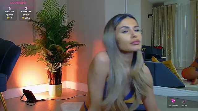 Avril_Cyrus live XXX chat