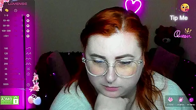 Chat +18 de Alicia_love00 ao vivo