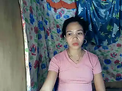 XXX chat uživo modela PinaySkinnyGirl