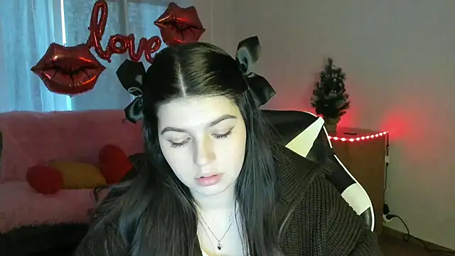 KisaModel's Live XXX Chat