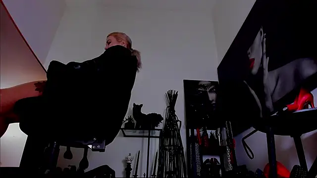 MistressDemi Chat XXX live