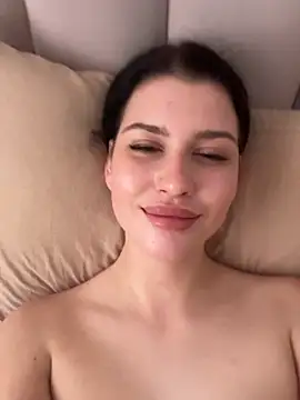 KikiWatson 现场XXX聊天