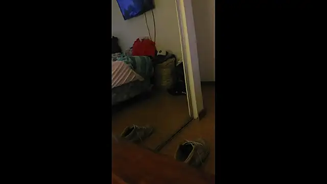 mcperson222 Adlı Modelin Canlı XXX Sohbeti