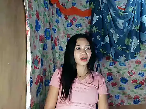 PinaySkinnyGirl's Live XXX Chat