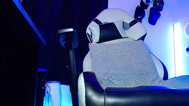 sebastian_horny – Naživo XXX chat