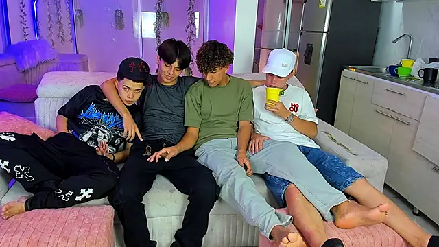 Houseofwarrios Adlı Modelin Web Kamerası Şovu