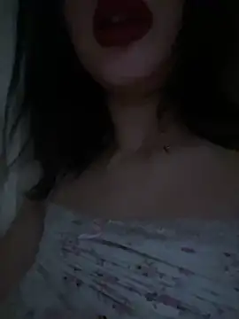 XXX chat uživo modela Milana_UK