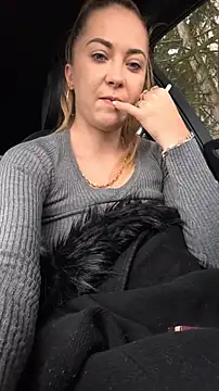 Risky_julia2330 Obrolan Langsung XXX