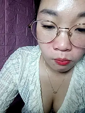 Eye-squirt Webcam-Show