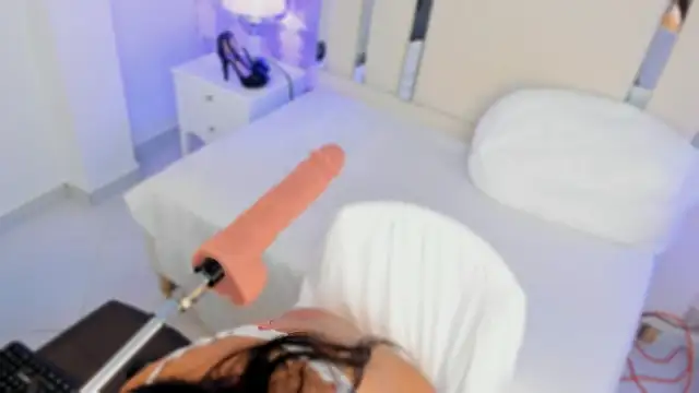 Miliaangeles Adlı Modelin Canlı XXX Sohbeti