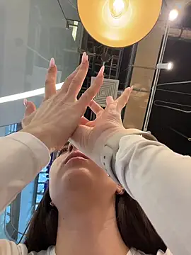 Holly_PlayのライブXXXチャット