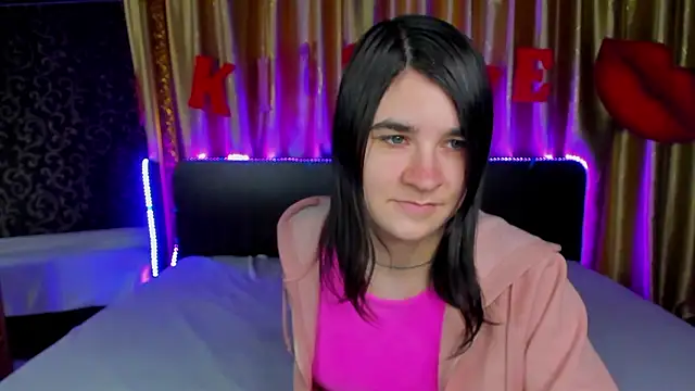 _Polly_Love_ Adlı Modelin Canlı XXX Sohbeti