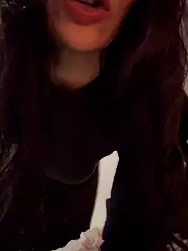 Zeravina Adlı Modelin Canlı XXX Sohbeti