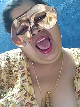 tamilthanushri Adlı Modelin Canlı XXX Sohbeti