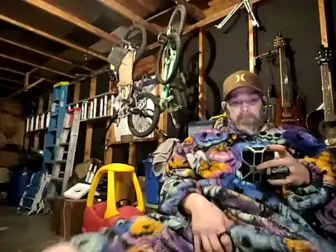 thejuicybacon élő XXX-chatje