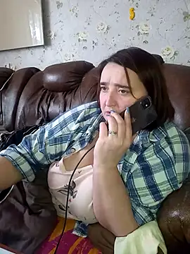 LiluHot: απευθείας συνομιλία ΧΧΧ