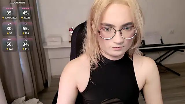 CuteYukiKun Show in webcam