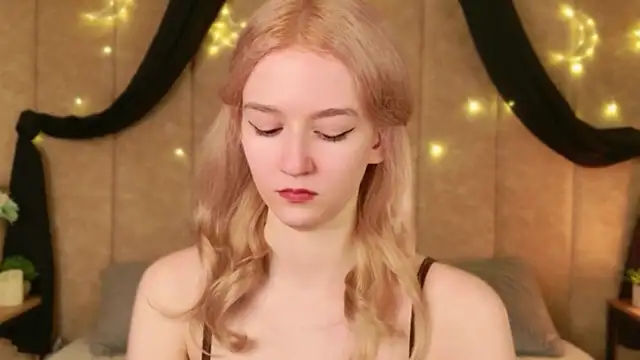 NaomiLoys Live XXX Chat